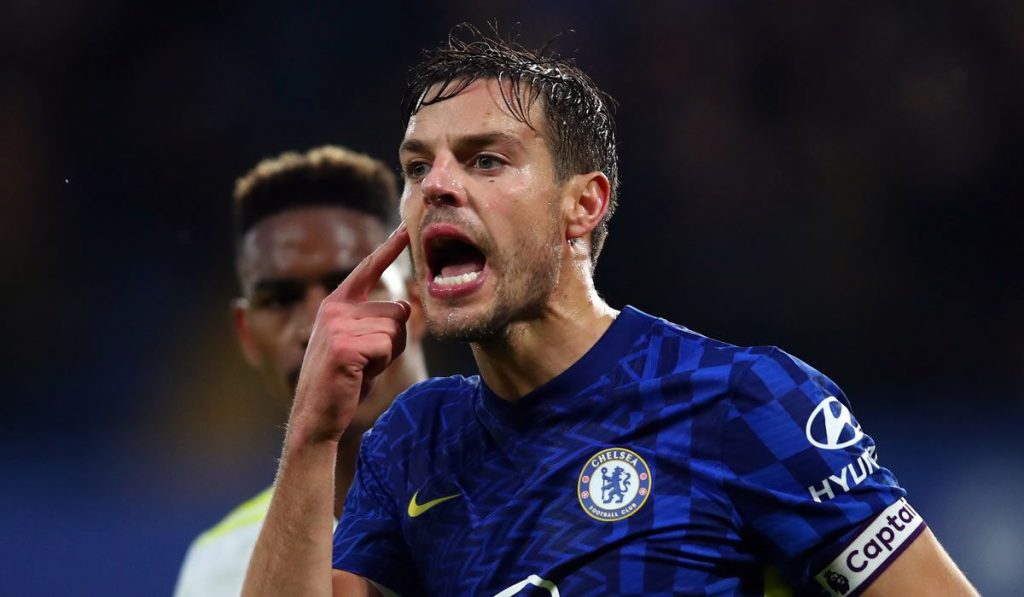 César Azpilicueta también buscará su puesto en España y Luis Enrique lo toma en cuenta