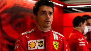 Leclerc borra las redes por los rumores sobre el futuro de Vasseur en Ferrari: Hamilton le defiende