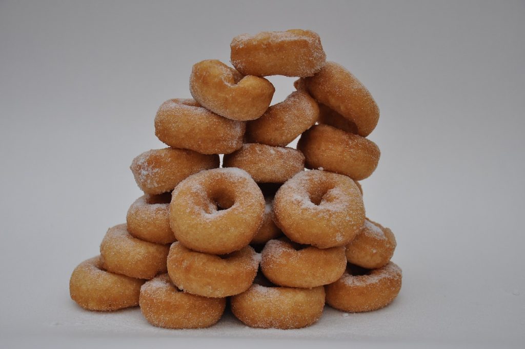 Donuts el dulce pecado que puedes hacer en el microondas en 10 minutos