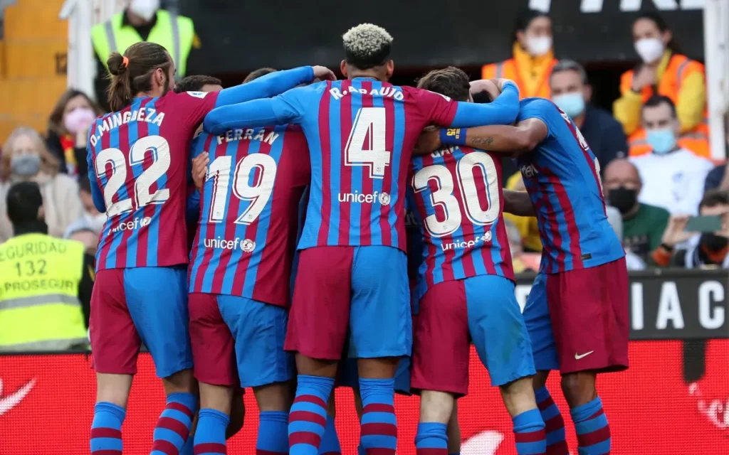 El Barcelona no quiere pasar por el verano sin pena ni gloria