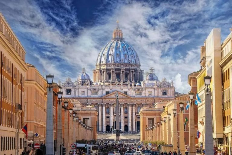 El Vaticano pide no abandonar a los ucranianos y apoyar también a los rusos que están a favor de la paz