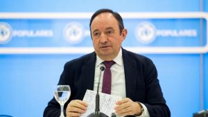 El expresidente riojano Pedro Sanz: "Con el paso al frente de Feijóo gana el PP y por ende gana España"