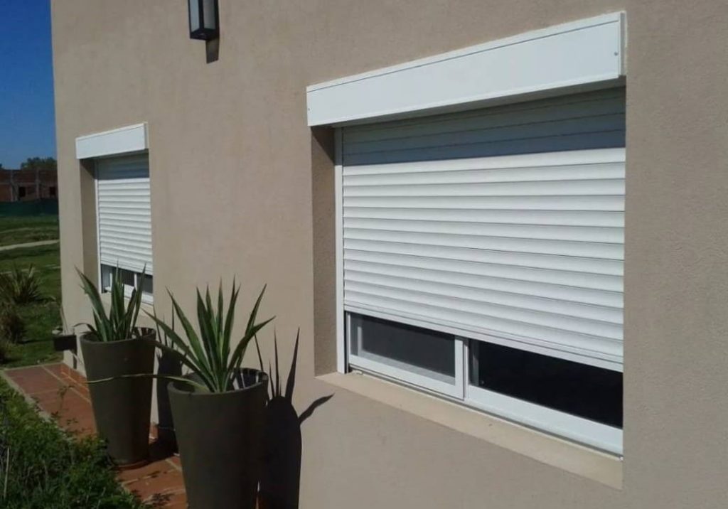 El motivo por el que no debes dormir con la persiana subida 9