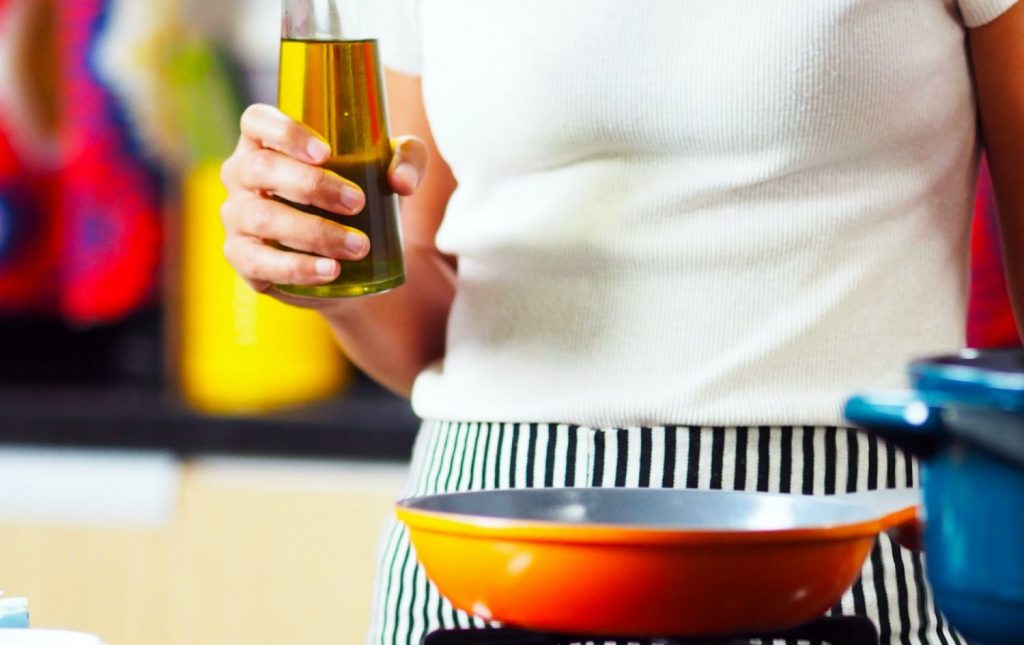 El truco del chef José Andrés para un huevo frito de órdago 195 aceite