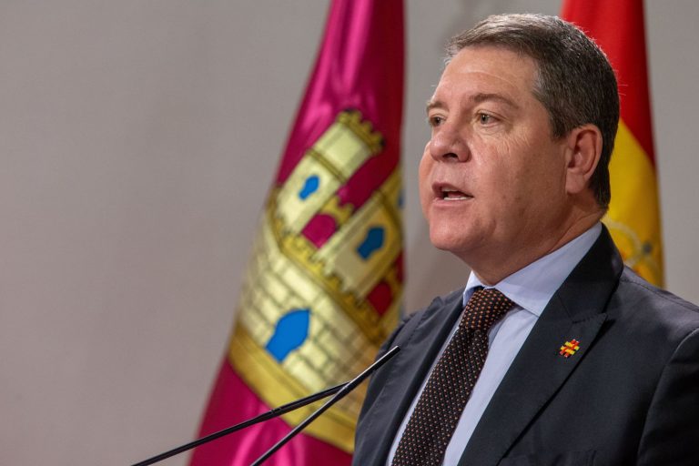 Page suspende de forma indefinida el recién aprobado canon del agua