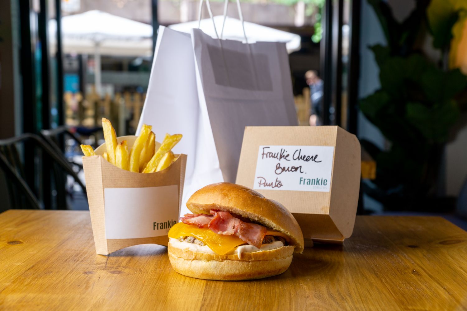 Frankie Burgers, la hamburguesería más original de Ponzano 3 Madrid