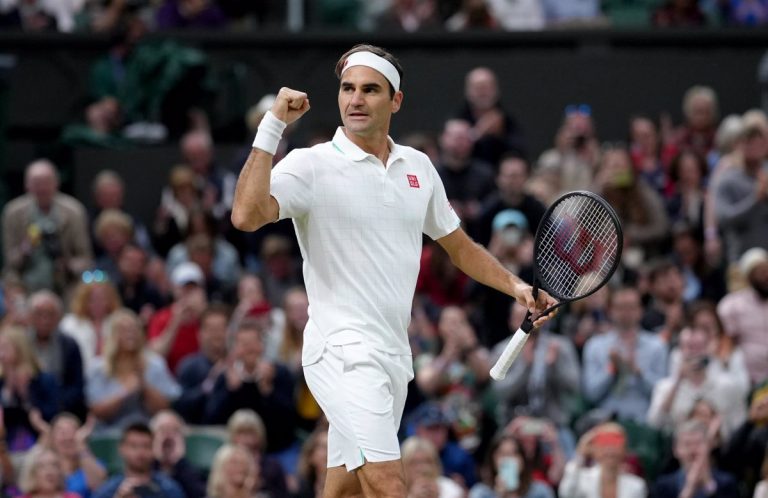 Federer dona medio millón de dólares para los niños de Ucrania
