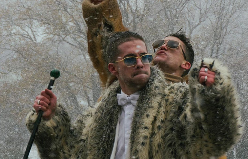 Jaime Lorente en 'Guapo y loco' con Natos 2 Jaime Lorente Guapo y loco Natos 4