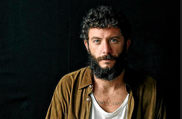 Juanito Makandé en “Folclore sintético”, su nuevo álbum