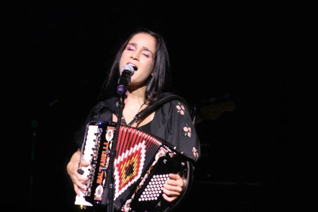 Julieta Venegas regresa con 'Mismo amor' 32 Julieta Venegas mismo amor