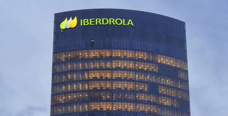 La calidad de suministro de Iberdrola mejoró un 16% en 2021 y alcanzó su récord histórico