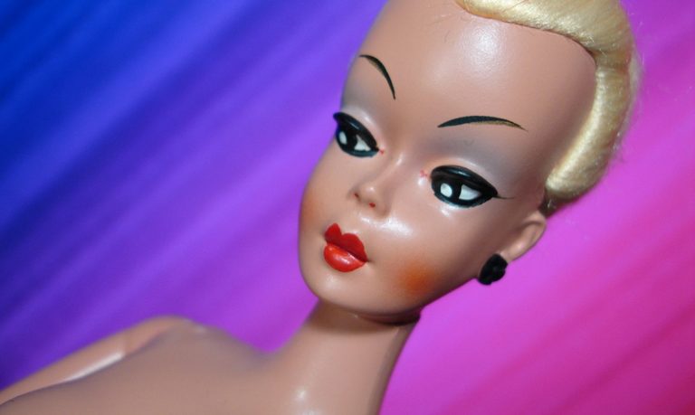 La inspiración erótica de la muñeca Barbie que no sabías