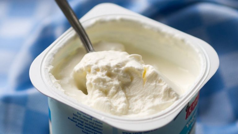 Las claves para saber si un yogur está malo