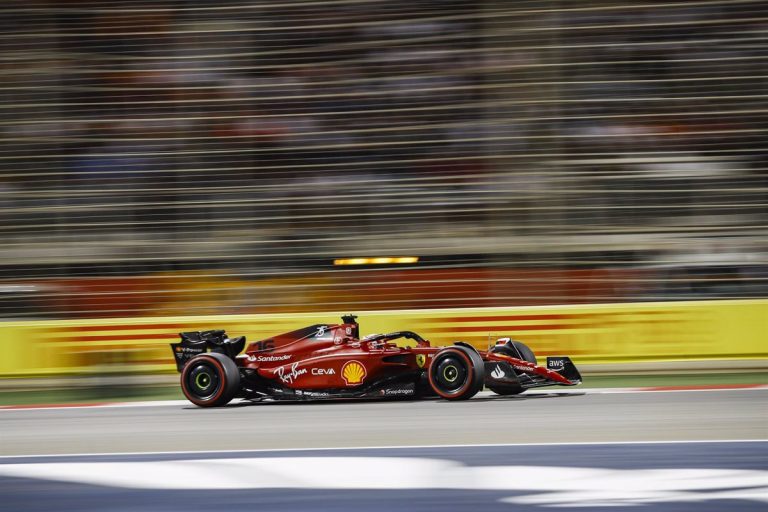 Leclerc sigue mandando en Yeda, con Sainz cuarto y Alonso décimo