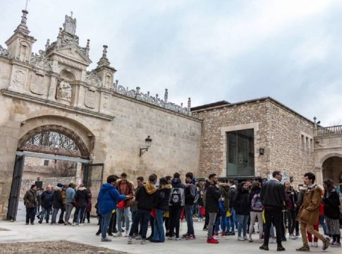 Llegan a Burgos los primeros refugiados que cursarán estudios en la Universidad de Burgos