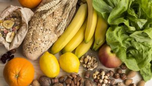 Alimentos tóxicos para perros: uvas, aguacate y xilitol acechan en tu barbacoa. Aprende a reconocer los primeros síntomas