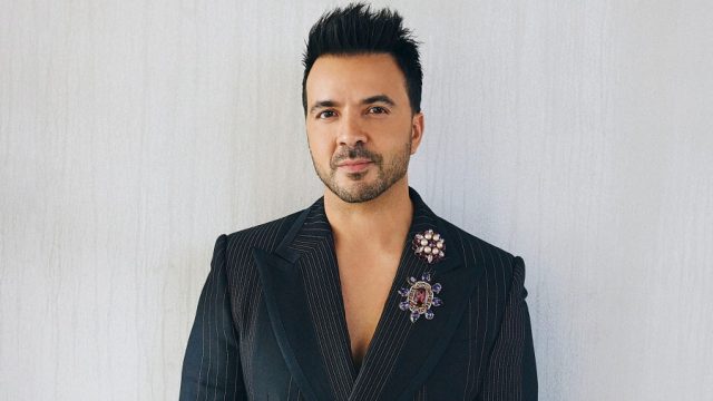 Luis Fonsi Ley de la gravedad 