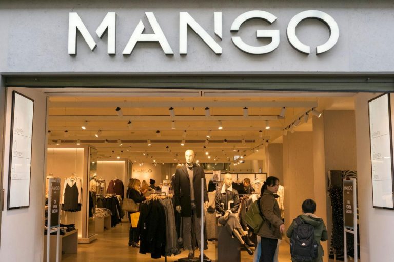 La falda denim y otras 9 novedades de Mango que valen la pena