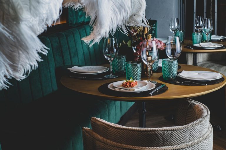 Marabú, el 'show & dinner' más clandestino de la calle Ponzano