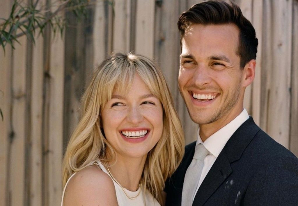 Melissa Benoist y Chris Wood