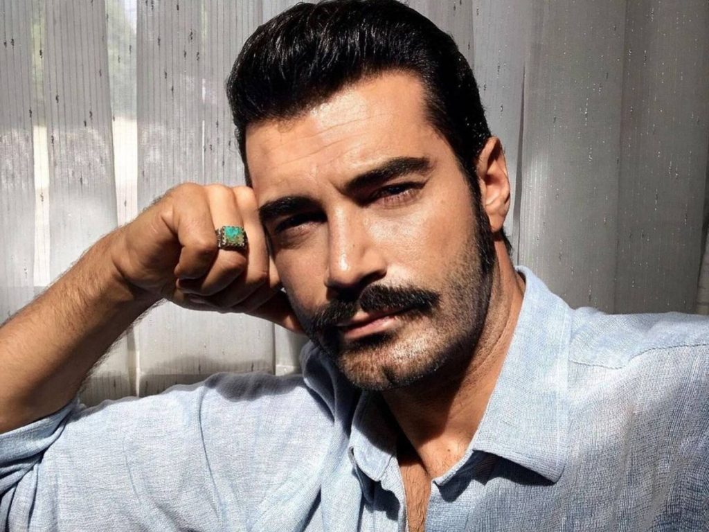 Otro actor caído, Murat Ünalmis