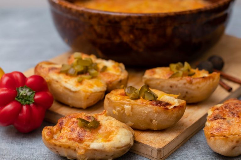 Patatas rellenas de jamón y queso: una receta sencilla y sabrosa