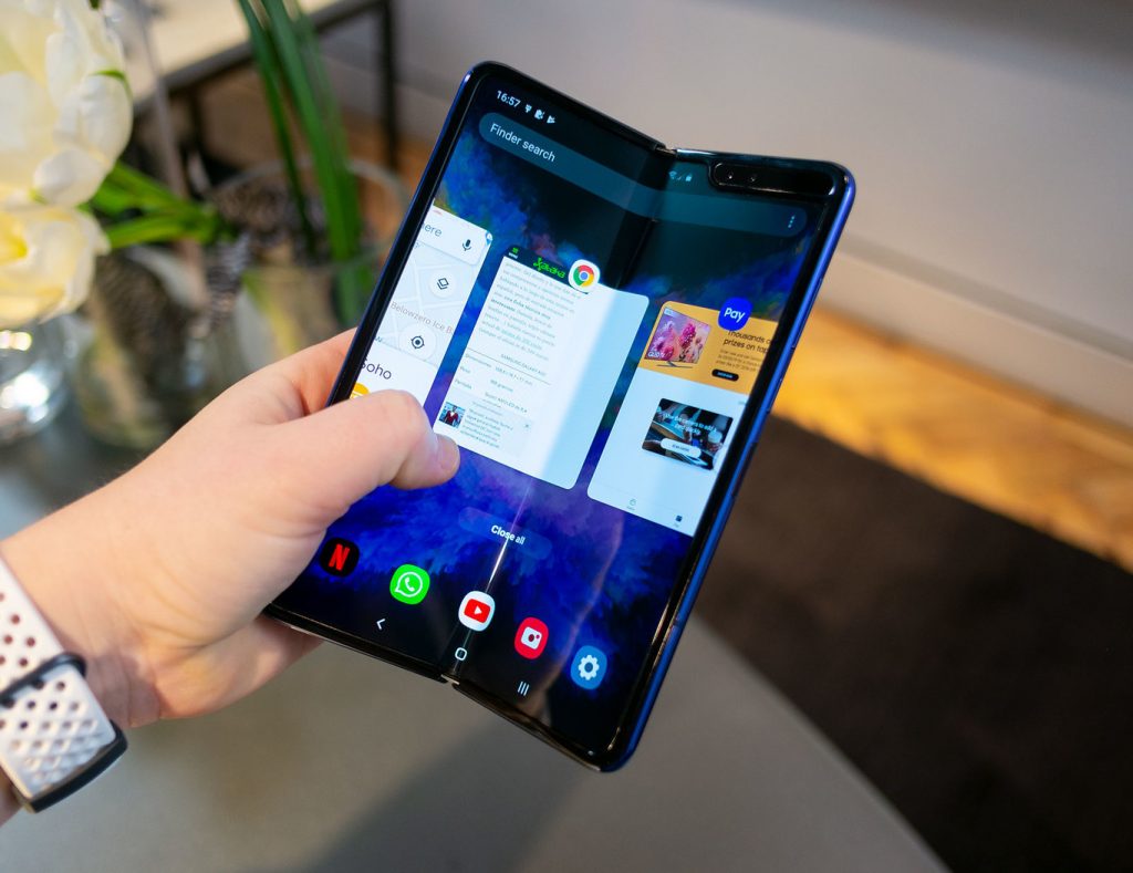 Por qué deberías comprarte un smartphone de pantalla doble