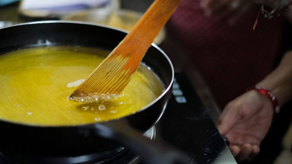 ¿Cuáles son las características del aceite de orujo para considerarle una buena opción?