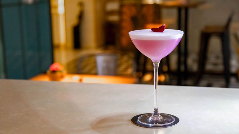 Benares presenta su nueva carta de cócteles inspirada en la medicina tradicional india