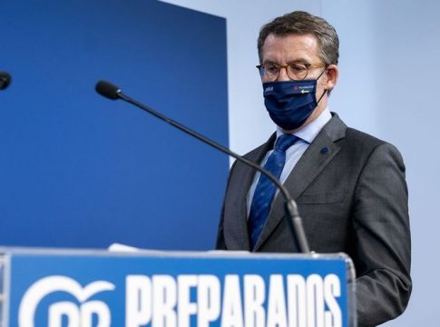 Sánchez acusa a Feijóo de dar excusas de mal pagador tras el pacto en Castilla y León por no aceptar el cordón sanitario