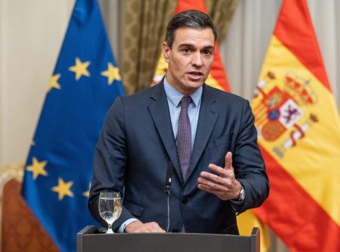 Sánchez llama a desacoplar el precio del gas y electricidad porque va contra el bienestar de ciudadanos e industria