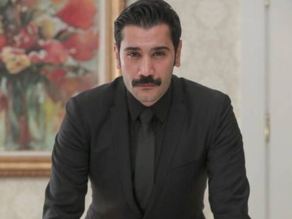 Ugur Günes ya no seguirá en la serie Tierra Amarga