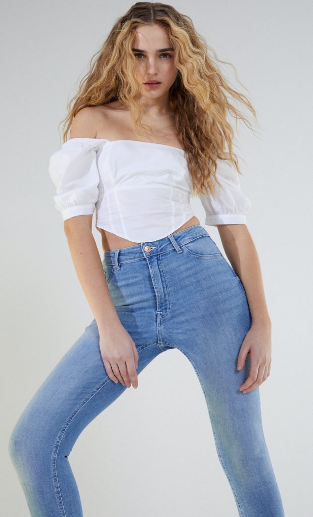 Estos vaqueros de Stradivarius le sirven a todo el mundo