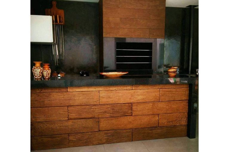 Petra Revest Spain lanza la colección Amaderados para aportar rusticidad a cualquier ambiente