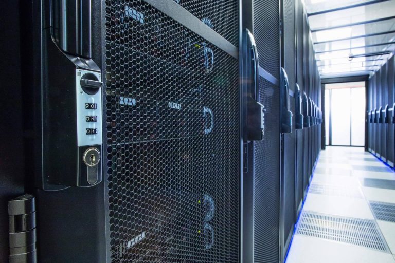 Trabajar en remoto y adecuados a grandes sitios web con los servidores virtuales de ERA Hosting