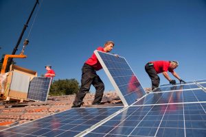 Placasolar.info destaca las subvenciones para la instalación de placas solares