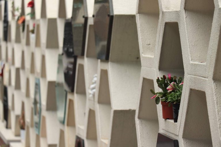 ¿Qué precio tienen los servicios funerarios en Pamplona?