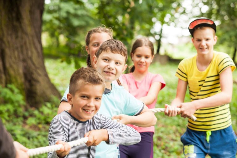 Campamento de verano en la sierra con monitores profesionales