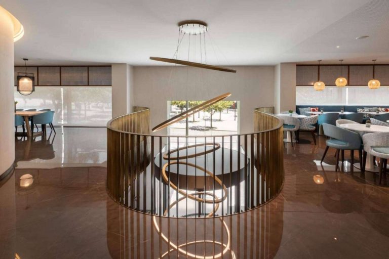 Las luminarias imponentes y de lujo del Hotel Eurostars Aliados 5*****