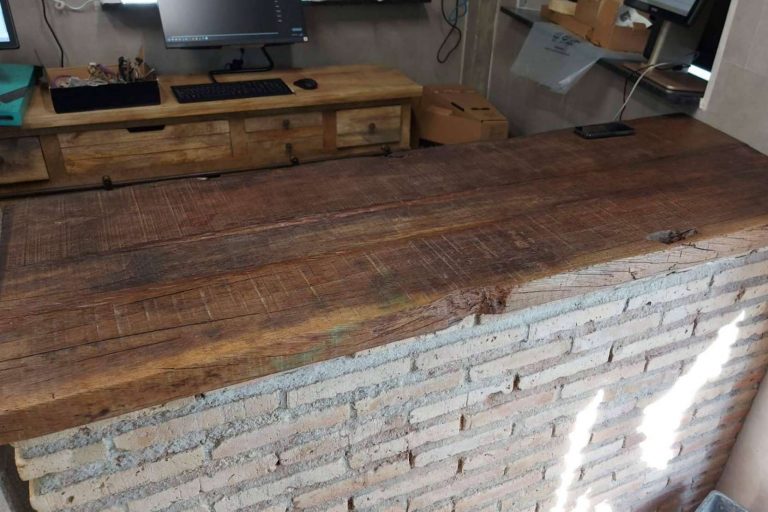 Mostradores de madera de olivo para darle un toque único a la decoración de un restaurante