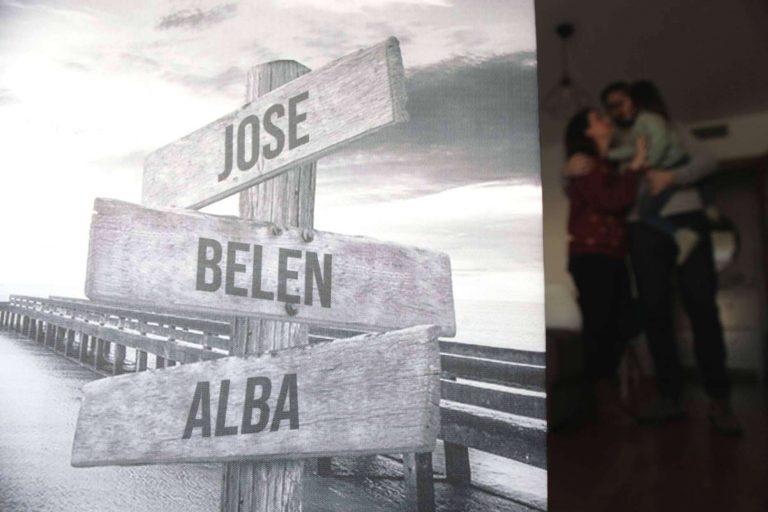 Los lienzos personalizados artesanales de VeAlma convierten cualquier piso en un hogar