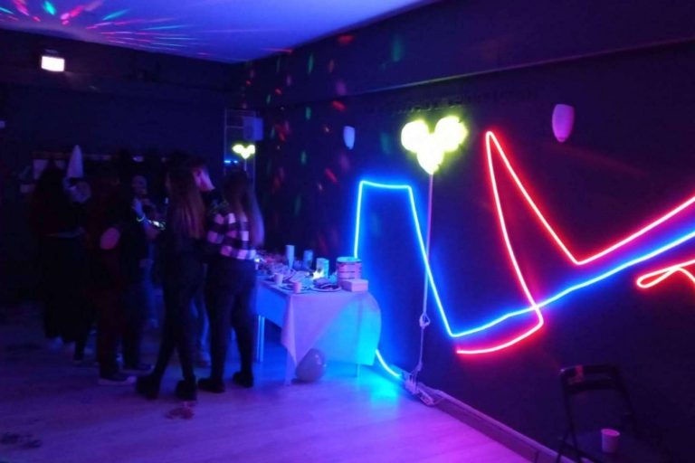 Fiestas de 18 cumpleaños en un local adaptado para ello