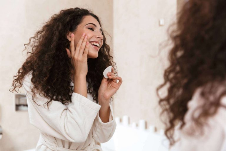 Rutina para lograr una piel jugosa desde casa, de la mano de la firma MiCleo&Co