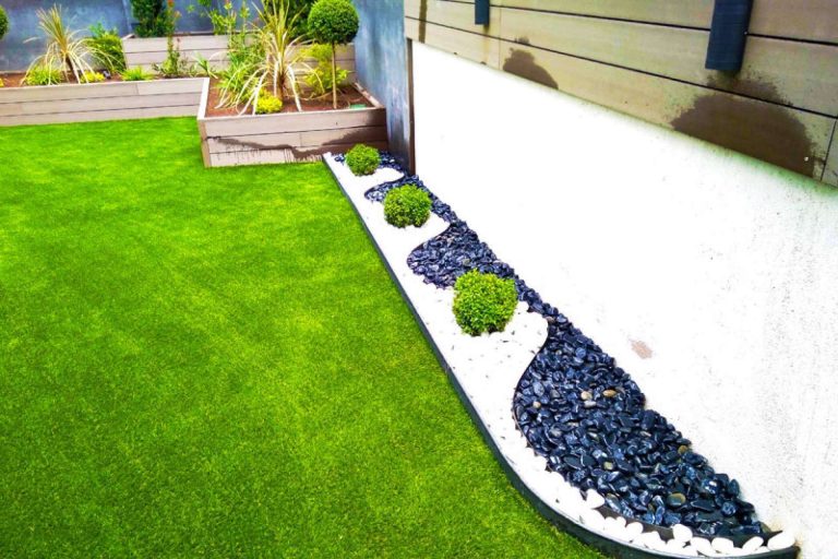 Los beneficios de instalar césped artificial en el jardín