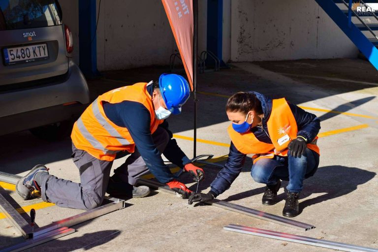 La formación fotovoltaica se presenta como una salida laboral y una posibilidad de negocio rentable