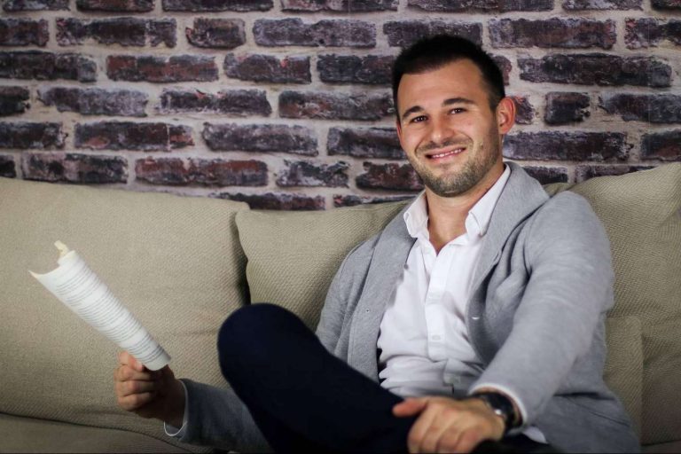 Paul Aley, el único hispanohablante que ha participado en el Campeonato Mundial de Lectura Rápida y Mapas Mentales en 2019, en Pekín, China