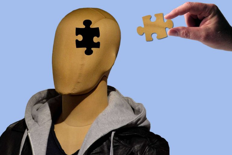 El Dr. Edoardo Zeloni Magelli ha entrevistado al psiquiatra Dr. Javier Álvarez sobre una nueva psiquiatría holística