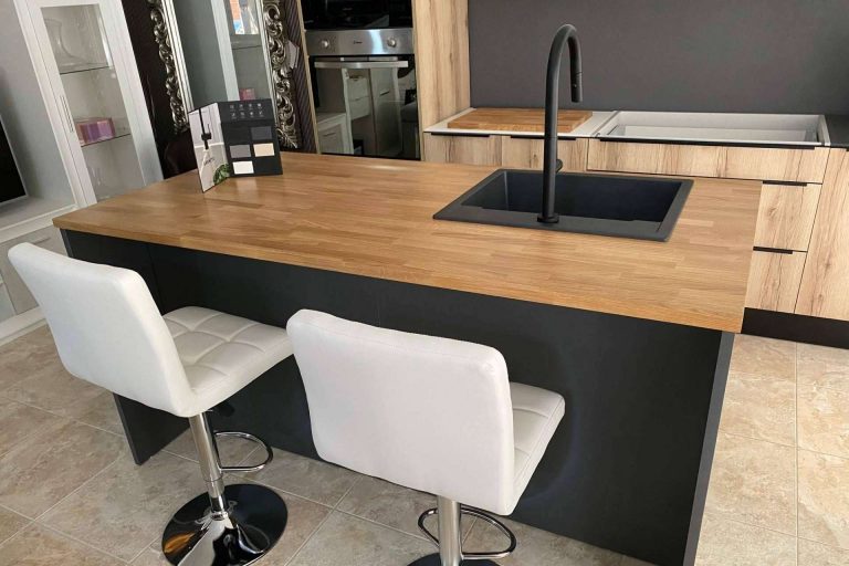 La empresa Basicmadera, especialista en la venta online de tableros macizos de madera natural