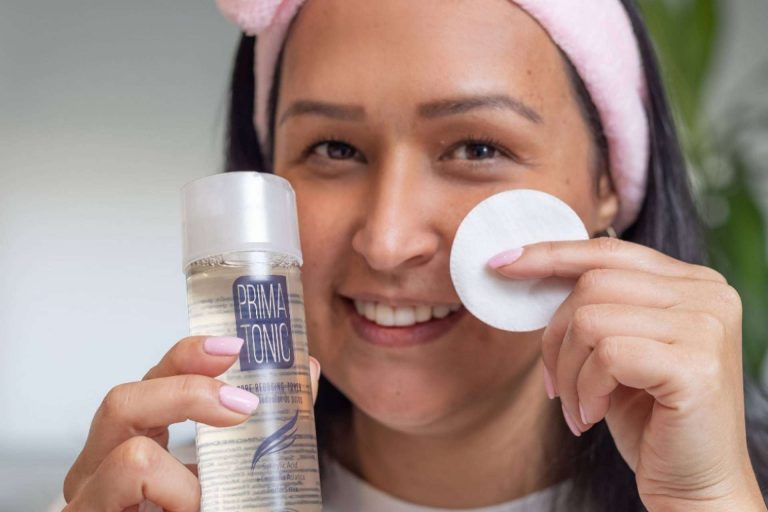 Las ventajas del tónico facial reductor de poros de PrimaSalud que permite eliminar las células muertas