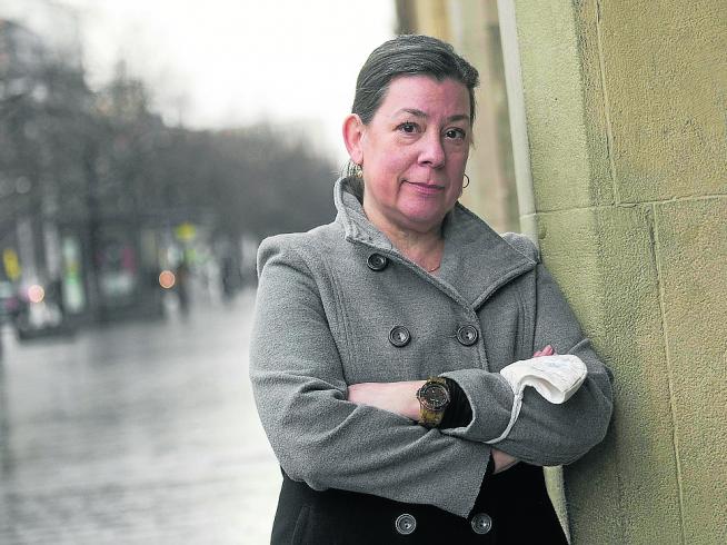 Según cómo cruces los brazos, así es tu personalidad